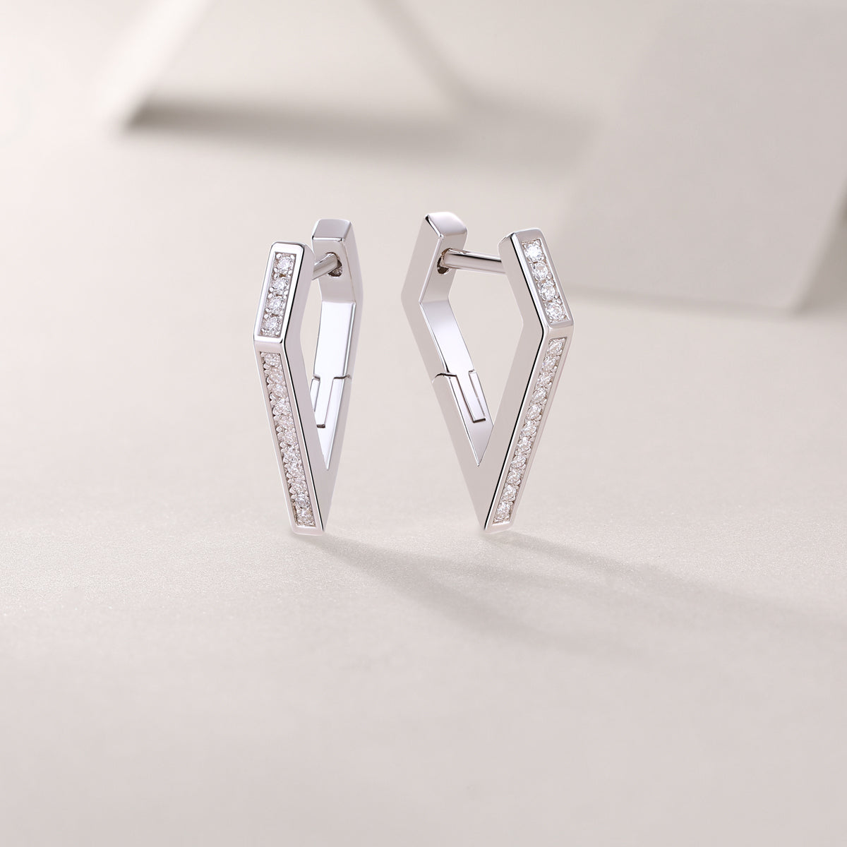 1Coronation S925 Sterling Silver Moissanite Stud Earrings Fashion Jewelry
