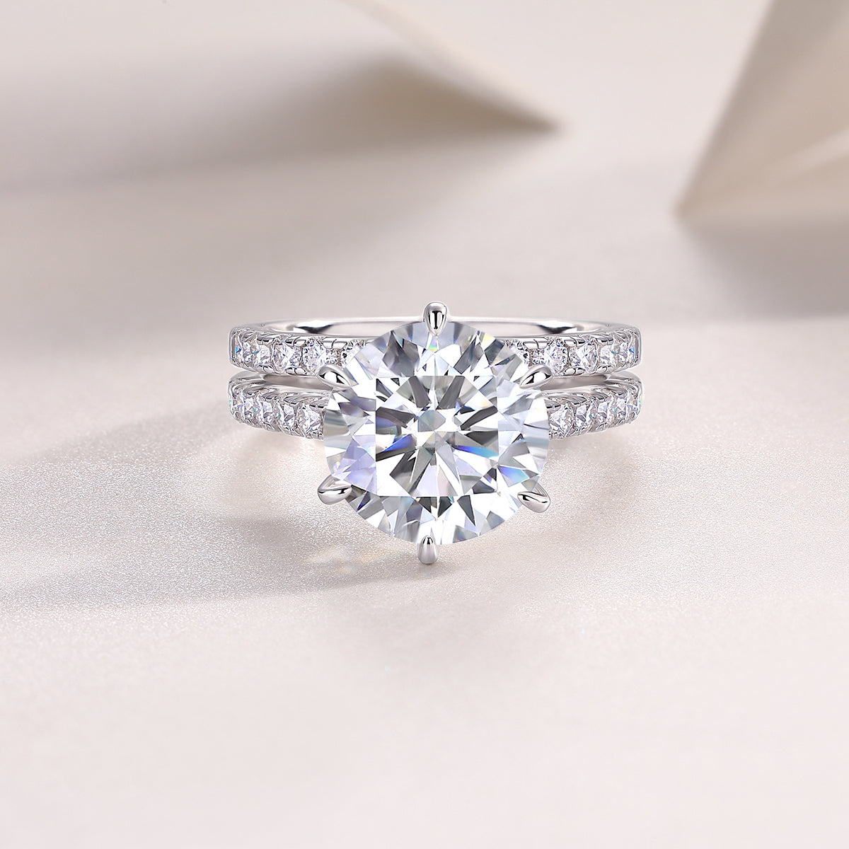 S925 Silver Moissanite Rings Set with Large 5 Carat Center Stone
