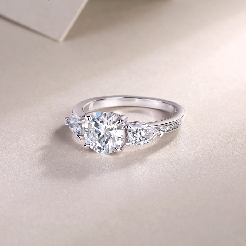 2 Carat Moissanite Silver Ring Modern Elegant Fine Jewelry - 2