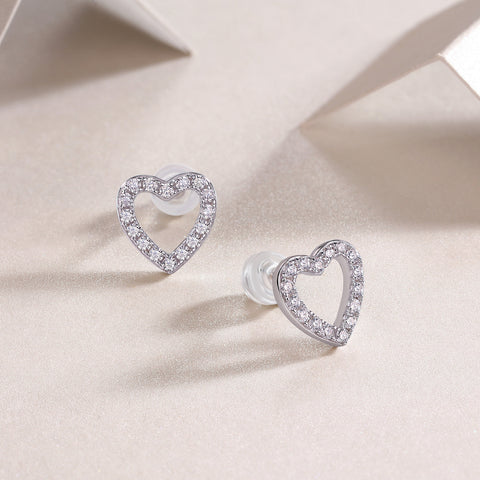 S925 Sterling Silver Heart-Shaped Moissanite Stud Earrings Modern Elegant Design