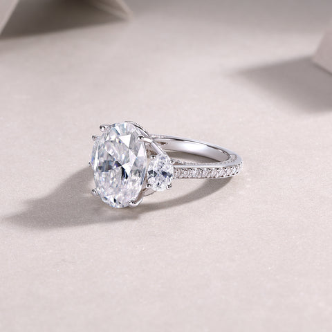 1Crown Of Radiance Moissanite S925 Sterling Silver Ring with Oval Cut