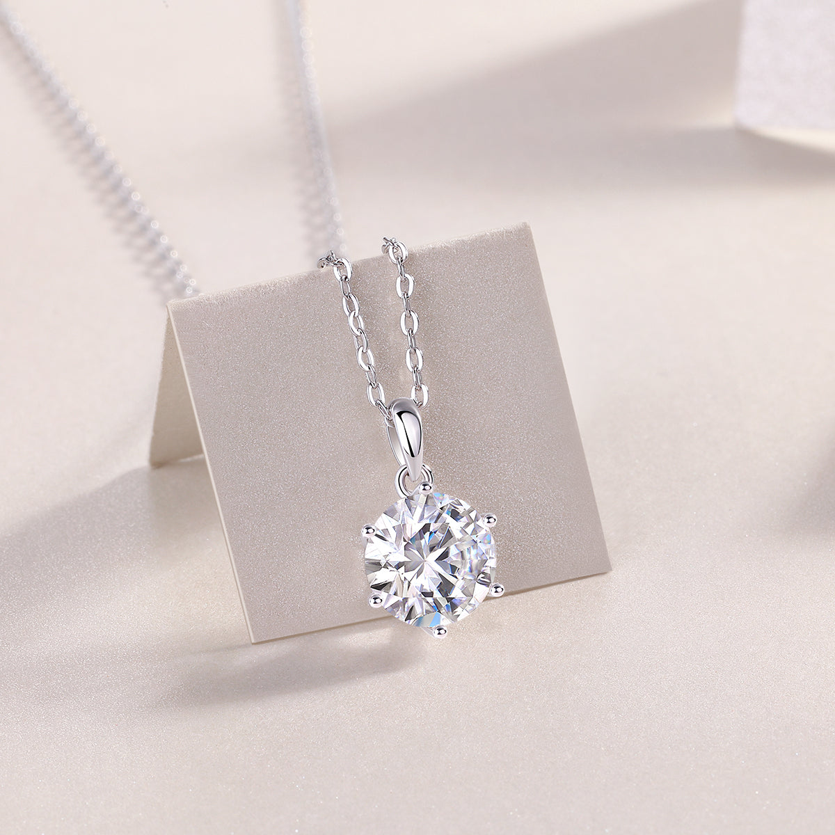 Luxurious Moissanite Pendant Necklace in S925 Silver with Dancing Diamond Effect