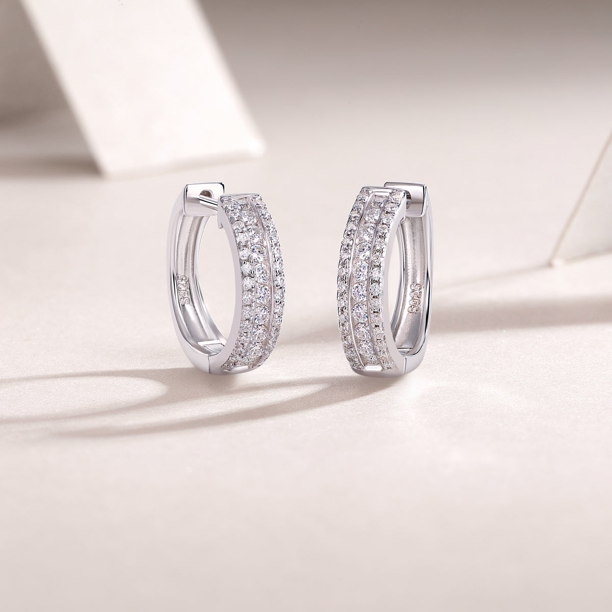 Luxury Moissanite Stud Earrings in S925 Silver Elegant Night Style