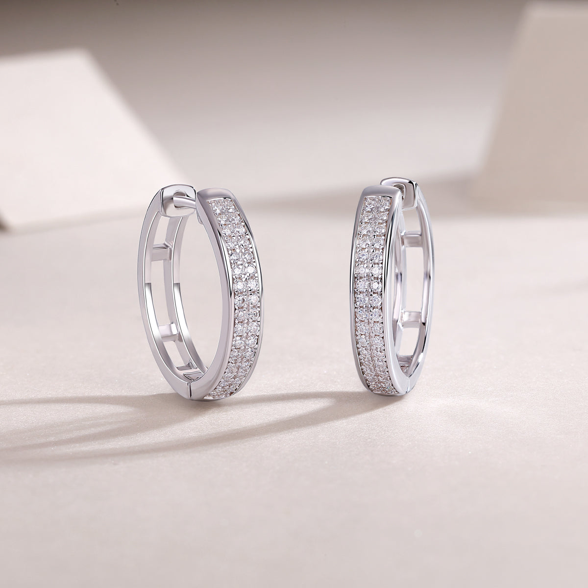 1Firefly Light Moissanite S925 Sterling Silver Hoop Earrings with Platinum-Plated Studs