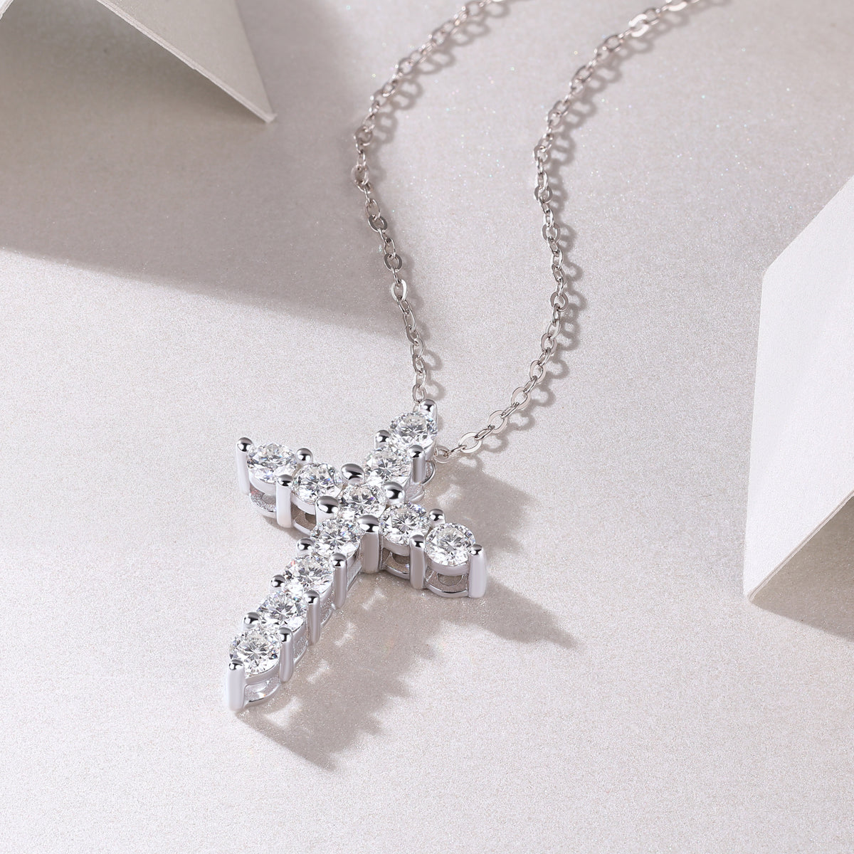 1Faith Luxury Moissanite Cross Pendant Necklace in S925 Silver - Modern Elegant Fine Jewelry