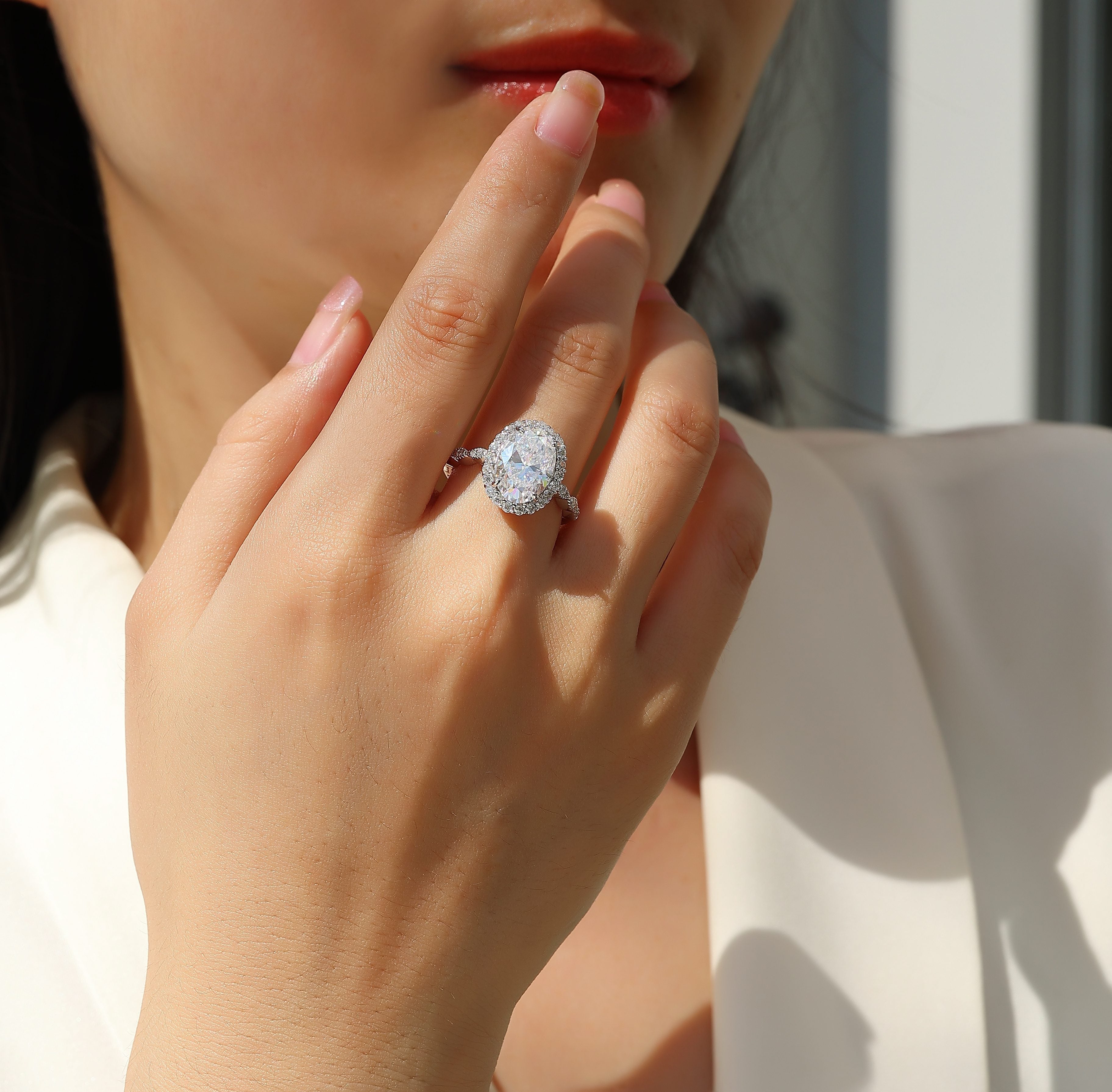 1Bright Moon Oval Moissanite Ring in S925 Sterling Silver Fashion Jewelry