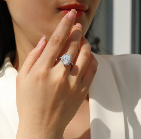 1Bright Moon Oval Moissanite Ring in S925 Sterling Silver Fashion Jewelry