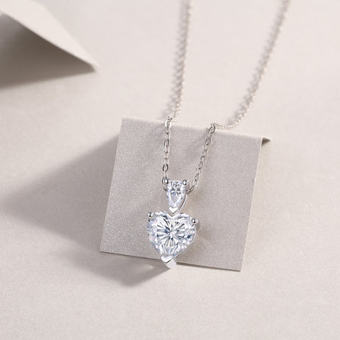 Heart-Shaped Moissanite Pendant Necklace in S925 Sterling Silver