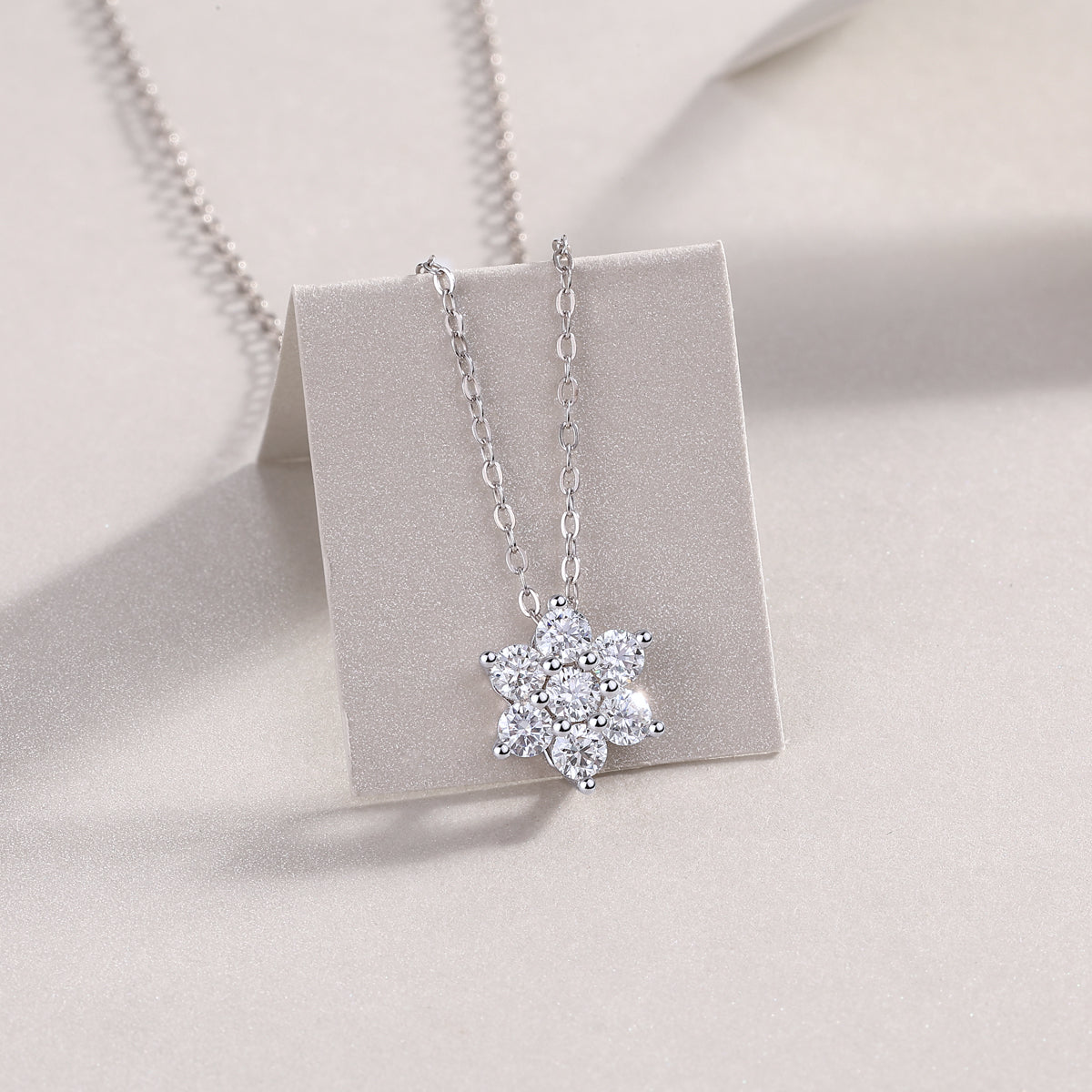 Snowflakes Fluttering Moissanite Pendant Necklace in S925 Sterling Silver