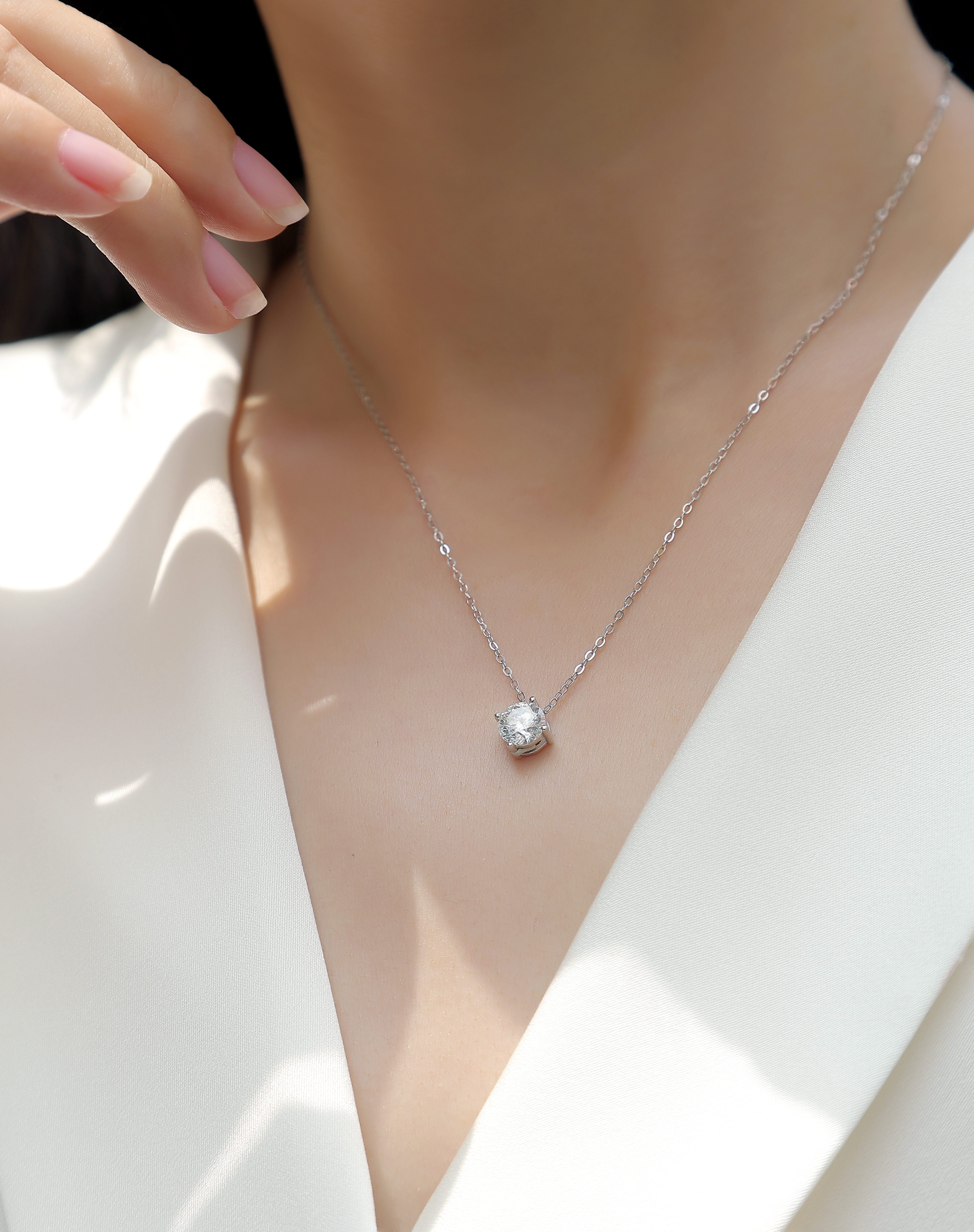 1True Heart Moissanite Pendant Necklace in S925 Sterling Silver
