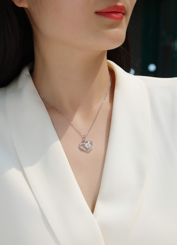 1-Carat Moissanite Heart Pendant Necklace in S925 Sterling Silver with Platinum Plating
