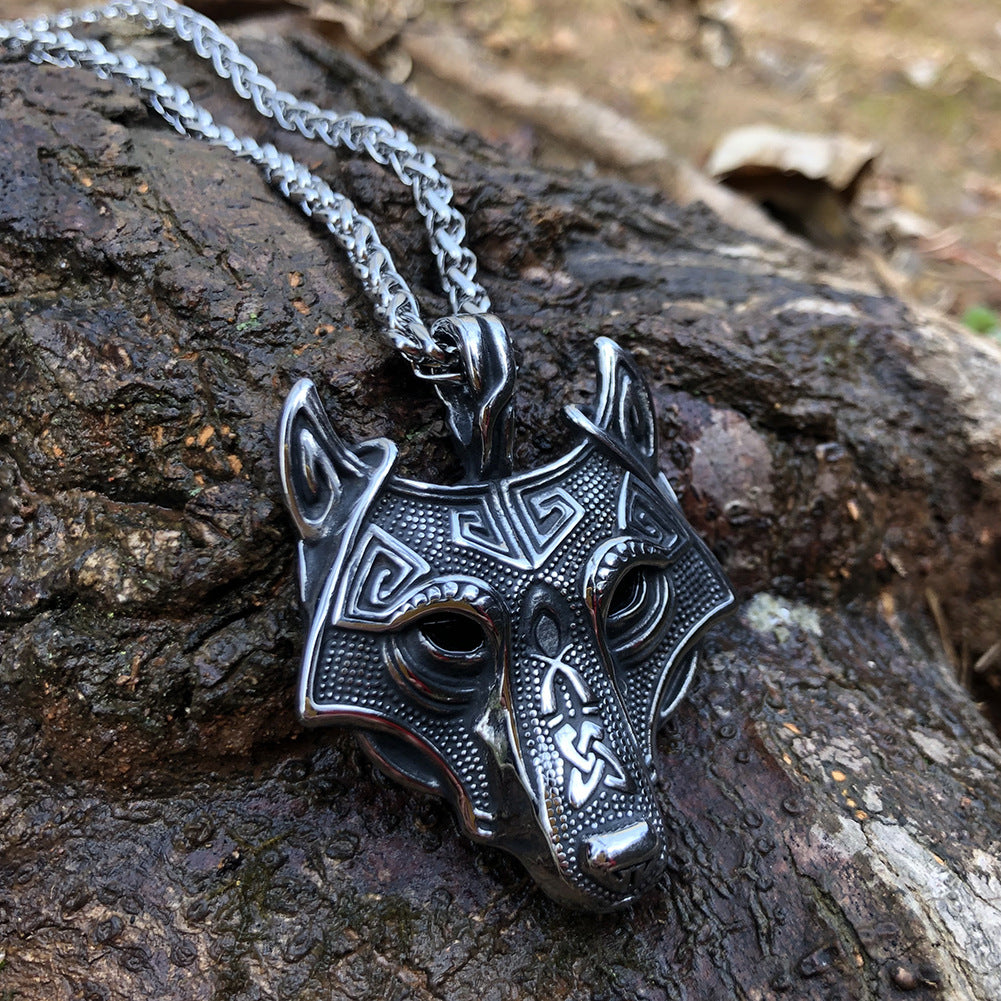 Norse Grey Wolf Head Pendant Necklace in Titanium Steel
