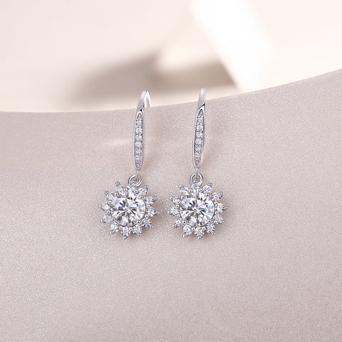 S925 Sterling Silver Moissanite Stud Earrings Half-Carat Sparkling Drop Design