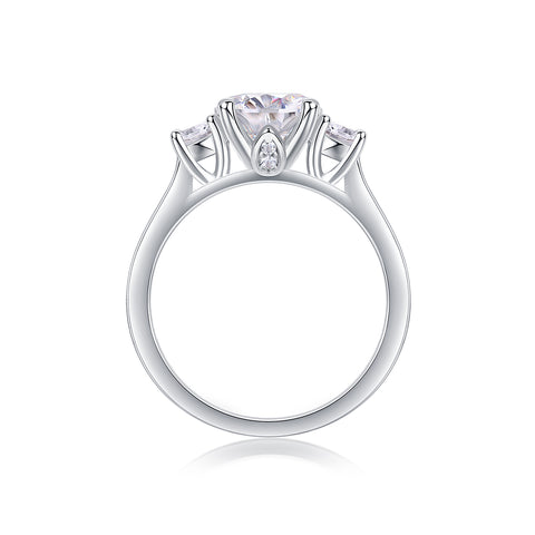 1 Carat Moissanite Silver Ring Luxury Fashion Statement