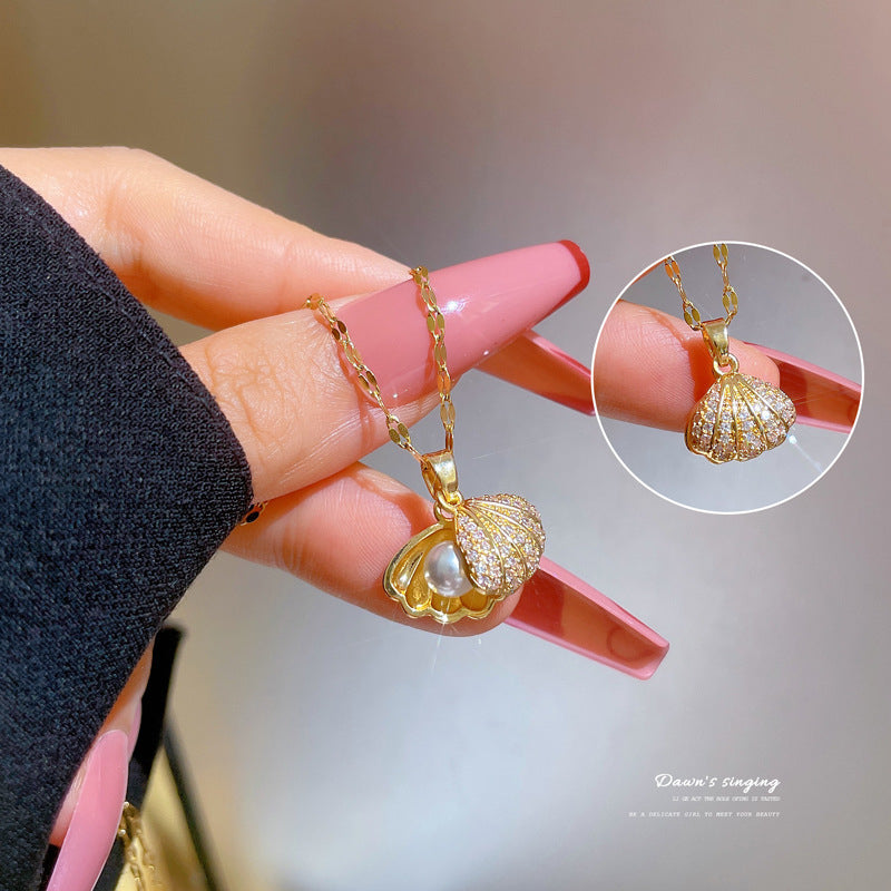 Shell Pearl Pendant Necklace for Women with Alloy Chain