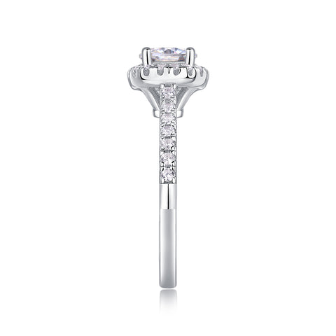 1 Carat Moissanite S925 Silver Ring Modern & Elegant Statement Jewelry