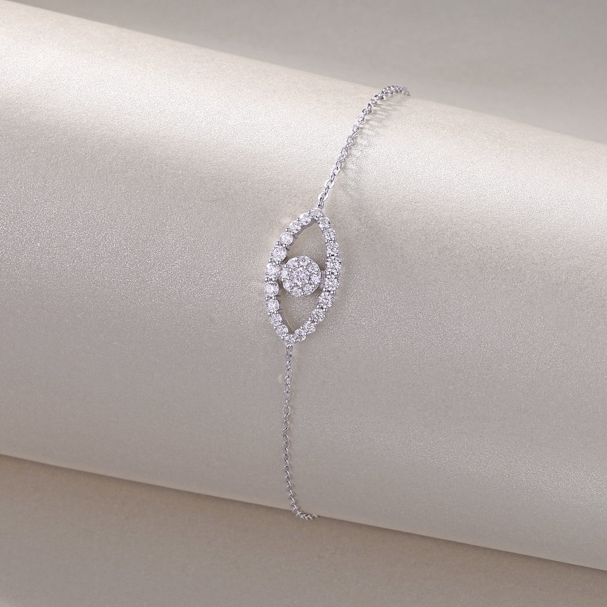 Luxury S925 Silver Moissanite Bracelet Elegant Eye Design