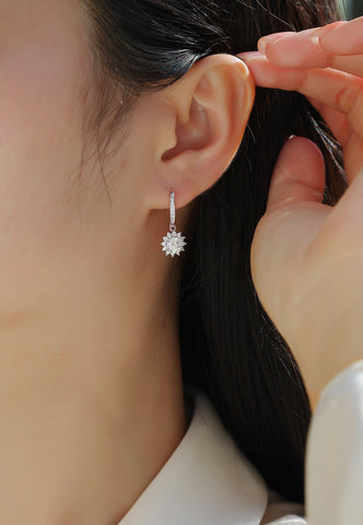 S925 Sterling Silver Moissanite Stud Earrings Half-Carat Sparkling Drop Design