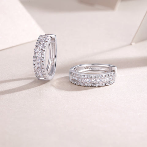 Luxury Moissanite Stud Earrings in S925 Silver Elegant Night Style