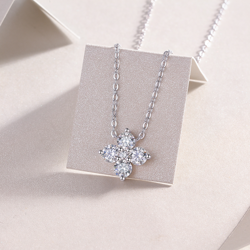 S925 Sterling Silver Four-Leaf Clover Moissanite Pendant Necklace - 6
