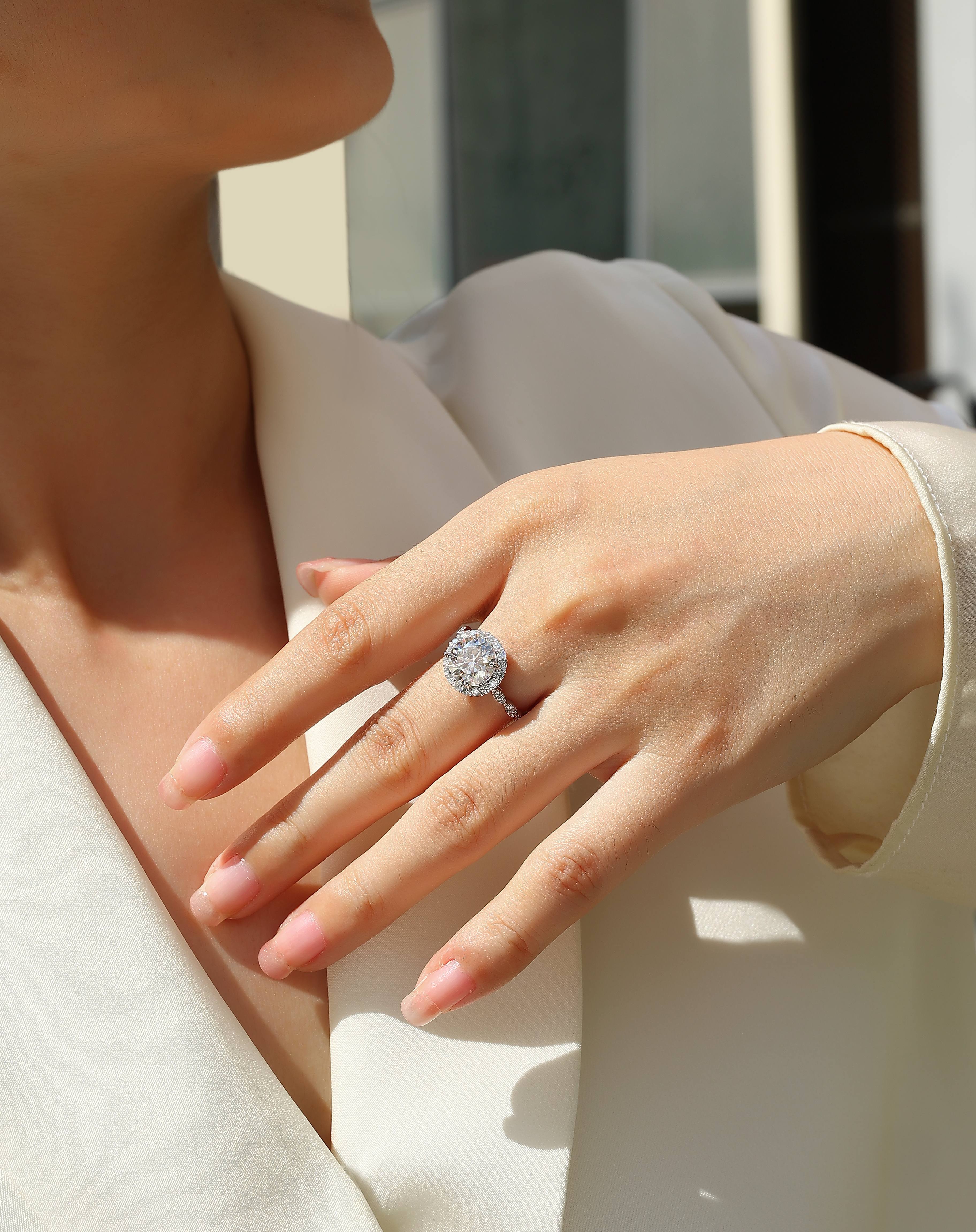1Starlight Shining 3-Carat Moissanite S925 Sterling Silver Ring Set