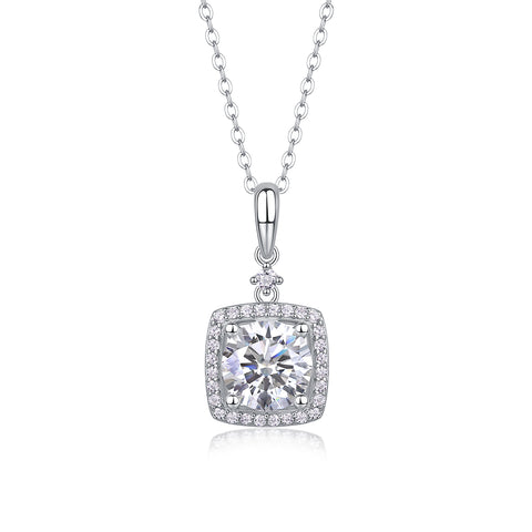 Luxury Moissanite Pendant Necklace in S925 Silver 2 Carat Sparkling Design