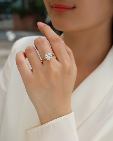 Large Round Moissanite Ring in S925 Silver for Luxury Fashion