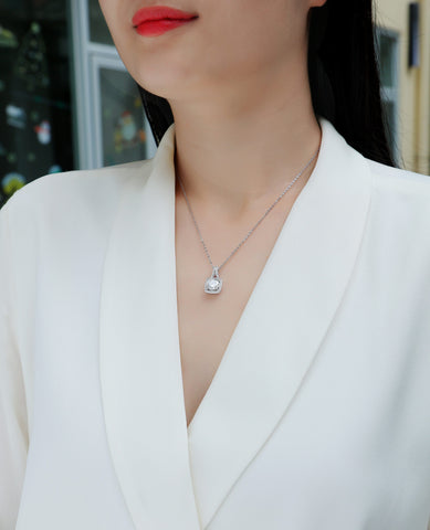 2-Carat Moissanite Pendant Necklace in S925 Silver with Platinum Plating