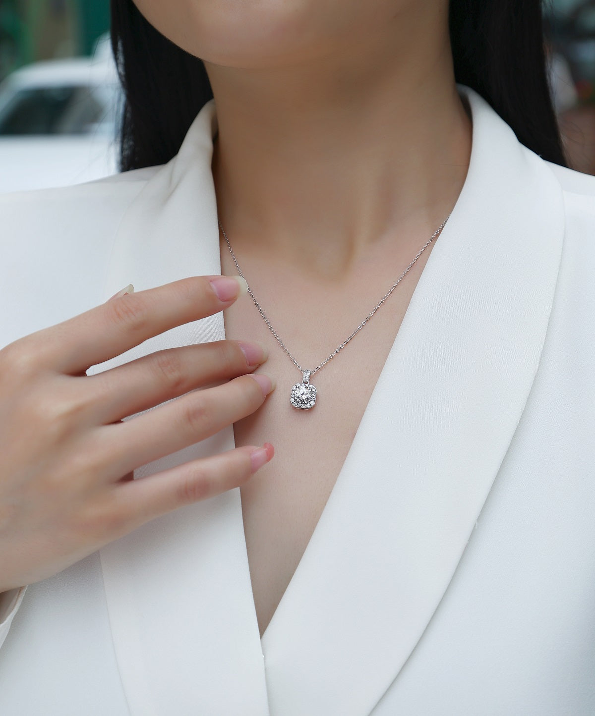 1Dawn Light 1-Carat Moissanite Pendant Necklace in S925 Sterling Silver with Platinum Plating