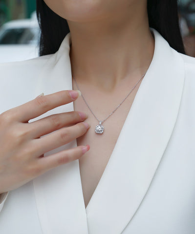 1Dawn Light 1-Carat Moissanite Pendant Necklace in S925 Sterling Silver with Platinum Plating
