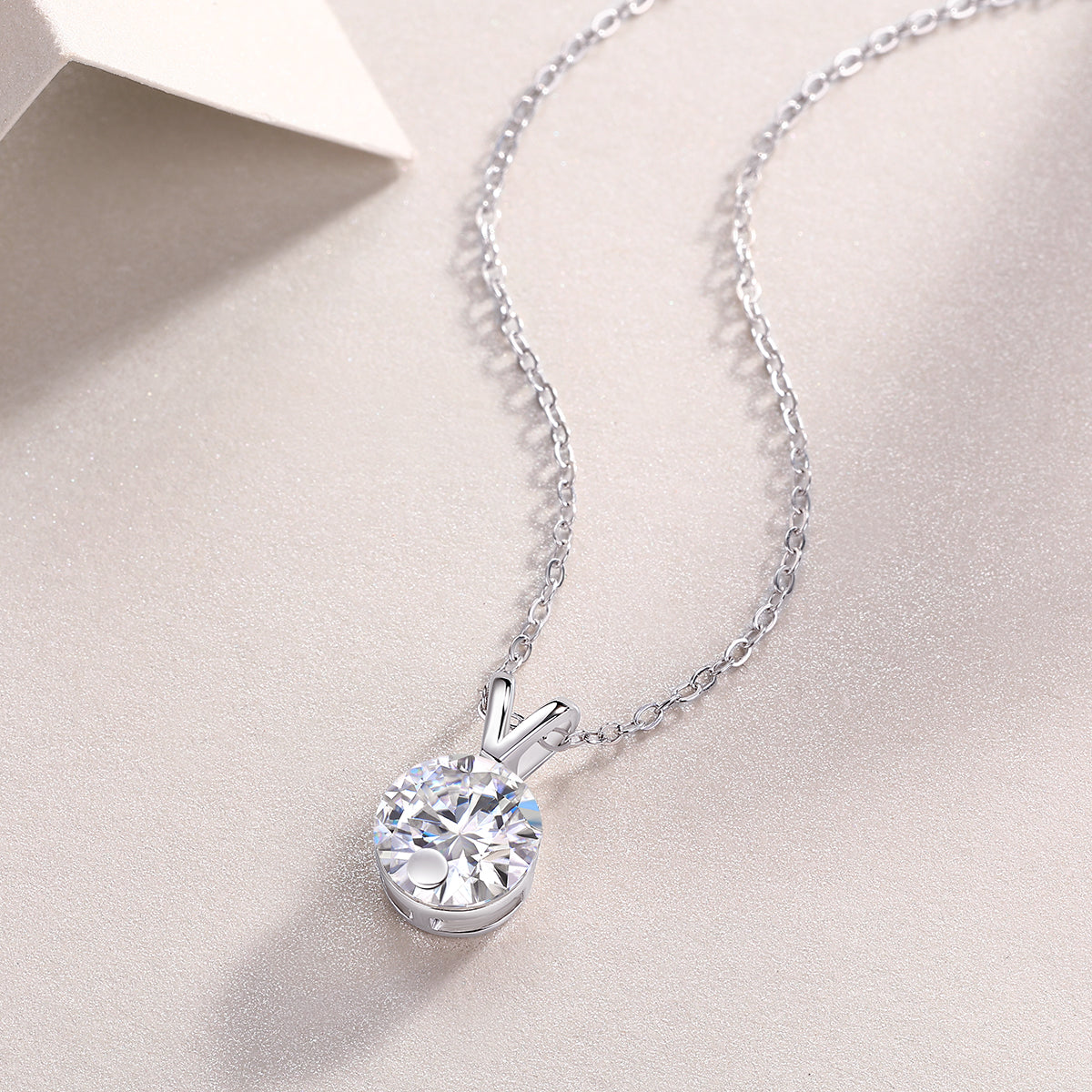 S925 Silver Moissanite V-Chain Pendant Necklace 2 Carat Sparkle