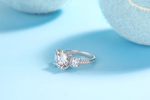 5-Carat Moissanite Sterling Silver Ring with Platinum-Plated Accents - Modern & Elegant