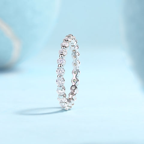 S925 Silver Moissanite Ring with 1 Row of Sparkling Stones Luxury Fashion