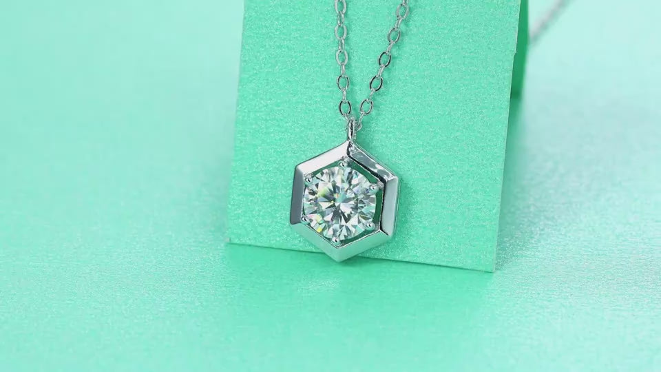 1Geometric - A Fashionable And Luxurious Diamond Jewelry Pendant Set With 1-carat Moissanite S925 Sterling Silver Prohibit Tk Sales