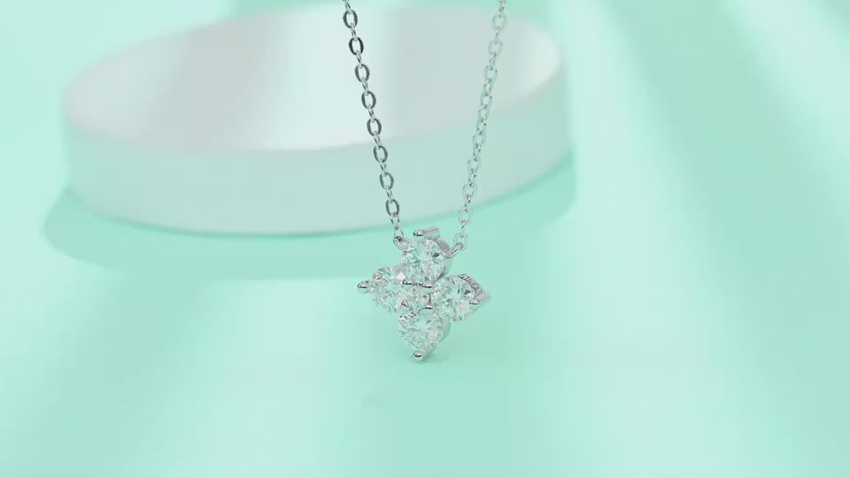 1Lucky Four-leaf Clover - A Fashionable And Luxurious Diamond Jewelry Pendant Set With Moissanite S925 Sterling Silver And Platinum Plating Prohibit Tk Sales
